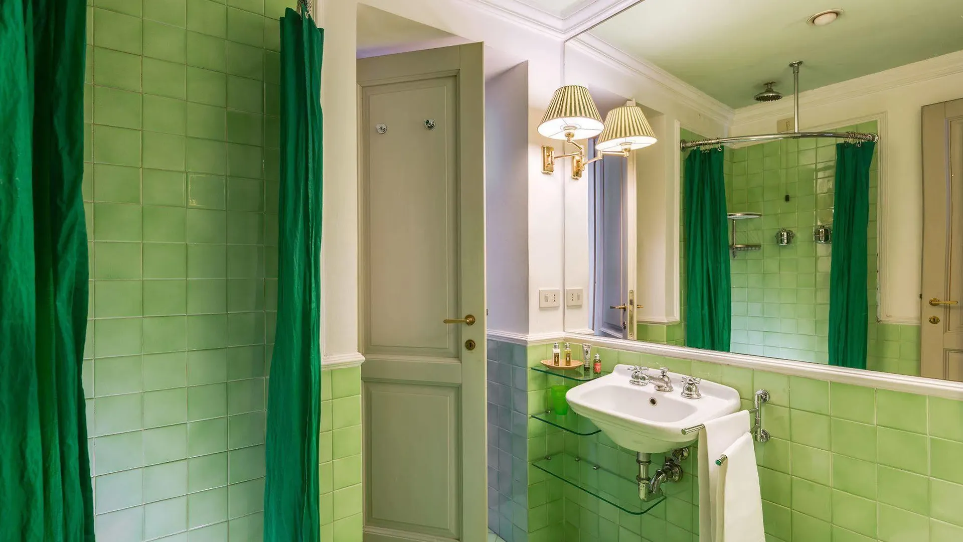 Casa Heberart Guest House Capo Le Case Rome